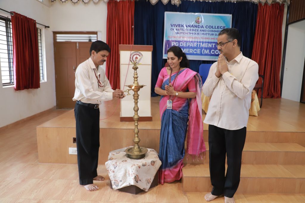 ವೃತ್ತಿಜೀವನ ಯಶಸ್ಸಿಗೆ ಸಂವಹನ ಮೂಲ: ಪ್ರೊ. ಶ್ರೀಕೃಷ್ಣ ಗಣರಾಜ ಭಟ್;