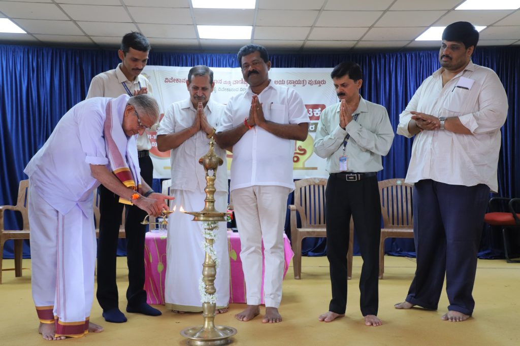 ಗುರುಗಳ ಮಾರ್ಗದರ್ಶನವಿದ್ದರೆ ಪ್ರತಿಯೊಂದುಕೆಲಸವೂ ಪರಿಪೂರ್ಣ : ಸುಬ್ರಹ್ಮಣ್ಯ ಭಟ್ ಕಜಂಪಾಡಿವಿವೇಕಾನoದ ಕಾಲೇಜಿನಲ್ಲಿ ‘ಪ್ರೇರಣಾ 2026’ ವಾರ್ಷಿಕ ಶಿಬಿರ ಉದ್ಘಾಟನೆ;